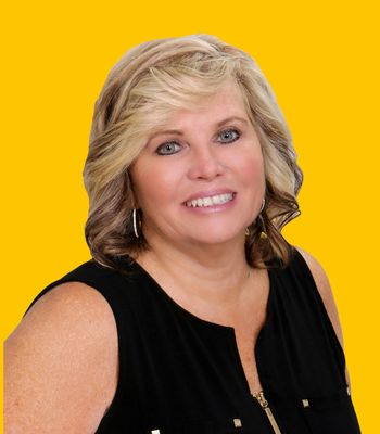 Portrait of Rose Jones-Hupp, Broker/Agent.